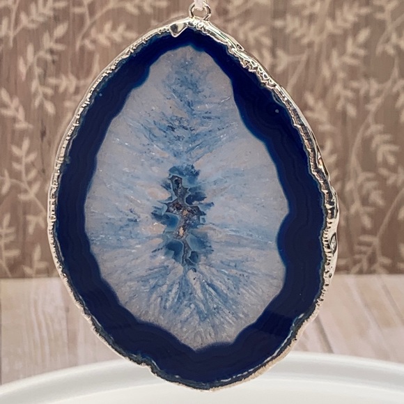 Beautiful Dark & Light Blue Agate Slice - Picture 2 of 4